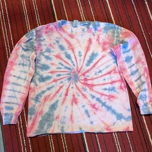 Black and Red Tiedye Shirt